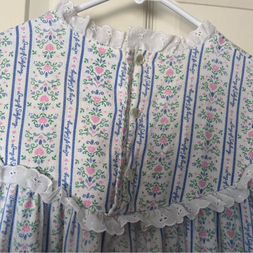 Lanz of Salzburg Vintage Women’s M Tyrolean Style Long Flannel Nightgown